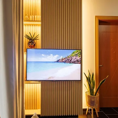 アパート Summer Vibes ゴーレム