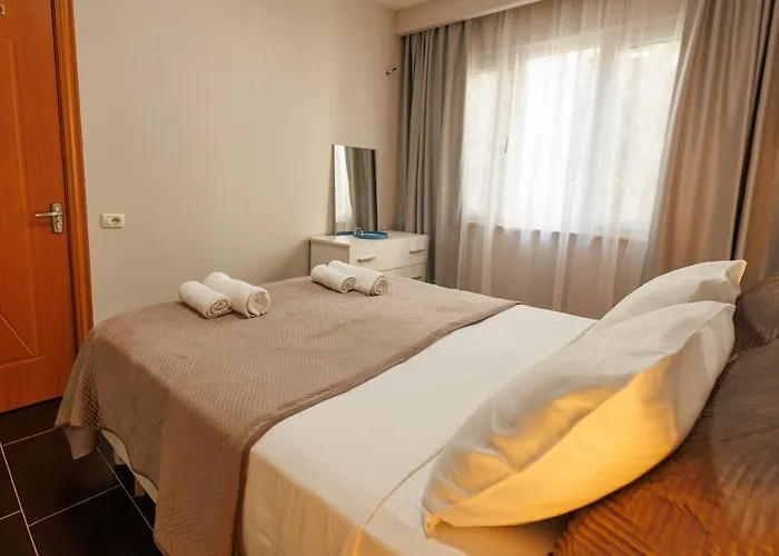 Apartment Summer Vibes